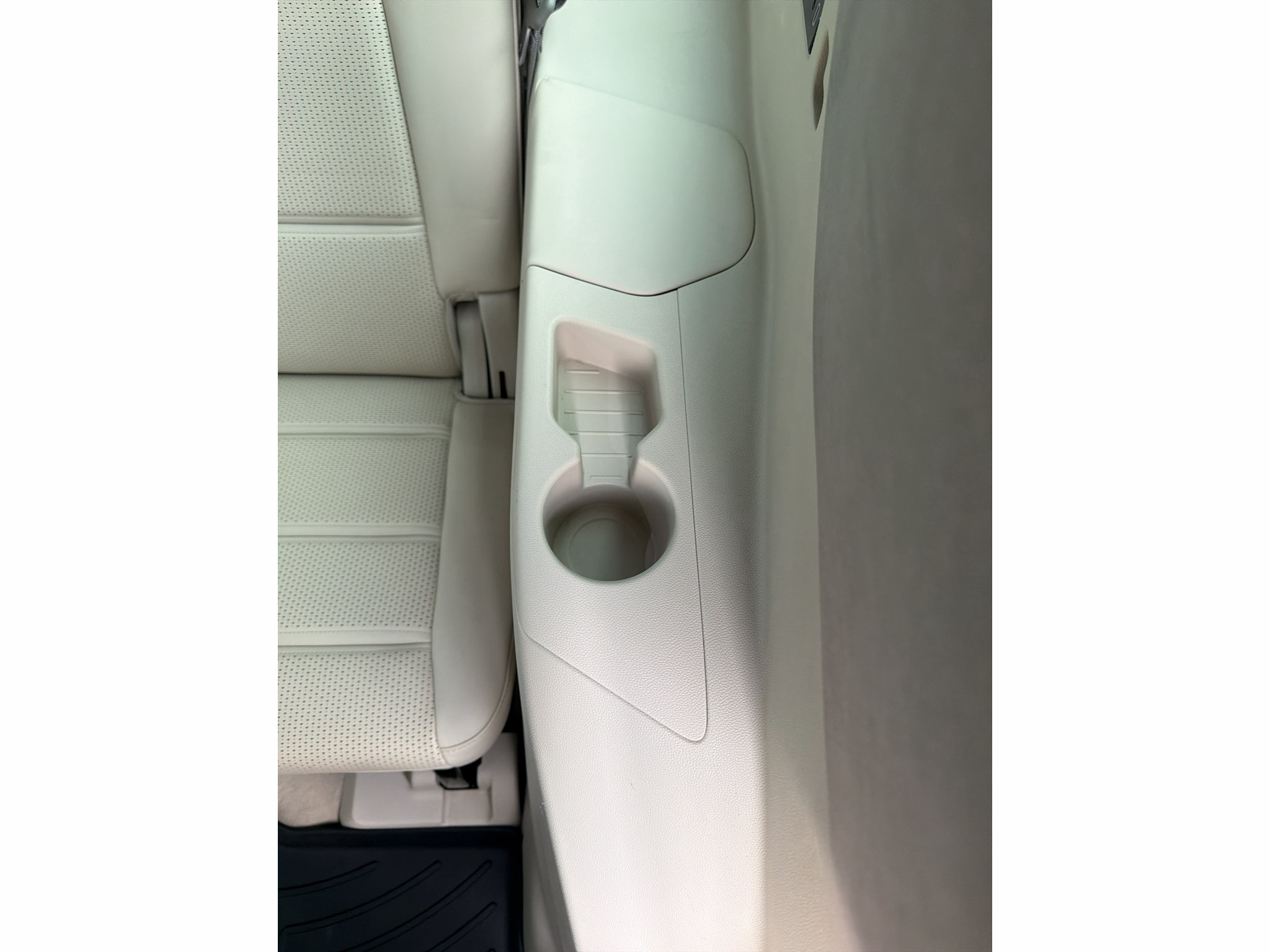 Used 2021 Cadillac Escalade Premium Luxury Platinum AWD/4WD image 31