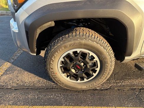 New 2025 Toyota Tacoma TRD Off-Road image 16