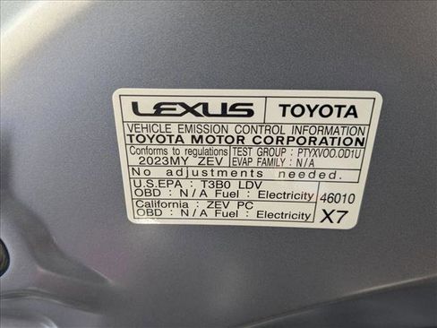 Used 2023 Lexus RZ 450e Premium image 27