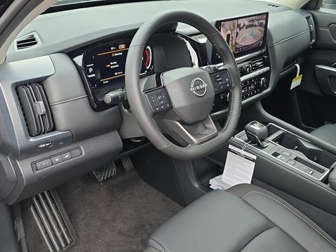New 2026 Nissan Pathfinder SL FWD image 23