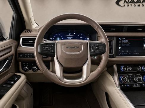 Used 2022 GMC Yukon Denali AWD/4WD image 17