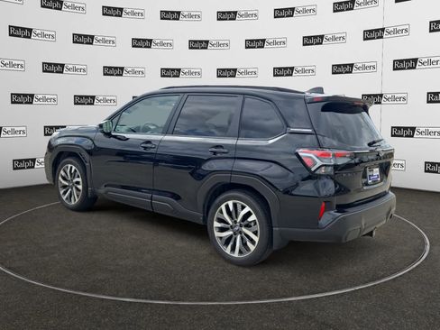 Used 2025 Subaru Forester Touring w/ Popular Package - Touring image 4