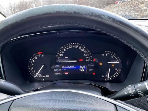 Used 2017 Cadillac XT5 Luxury w/ Driver Awareness Package image 18