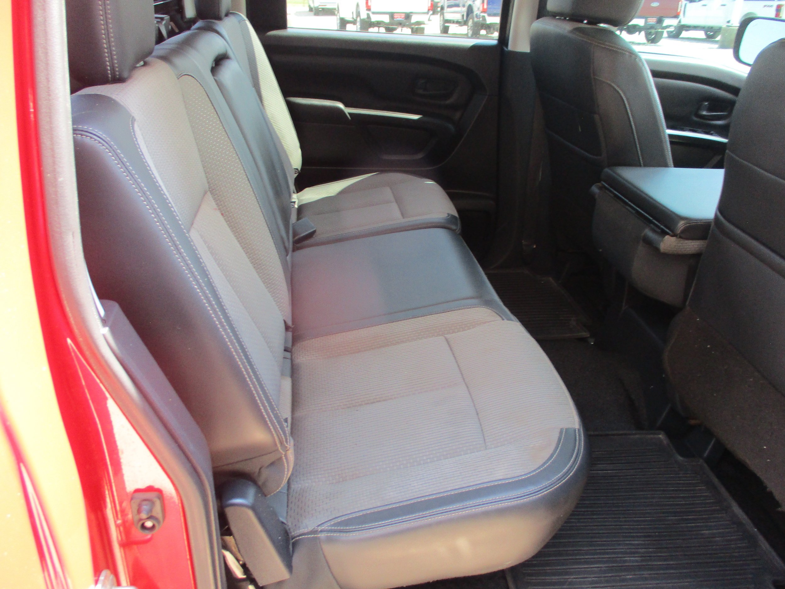 Used 2021 Nissan Titan S w/ S Utility Package AWD/4WD image 10