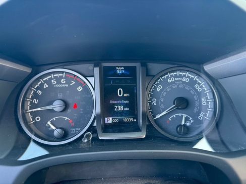 Used 2023 Toyota Tacoma TRD Sport w/ Black Out Package (TMS) AWD/4WD image 4