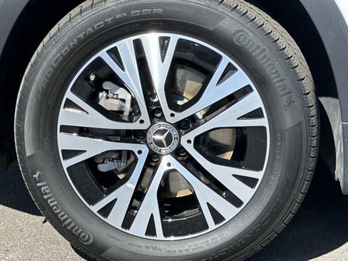 Certified 2026 Mercedes-Benz GLB 250 4MATIC image 31