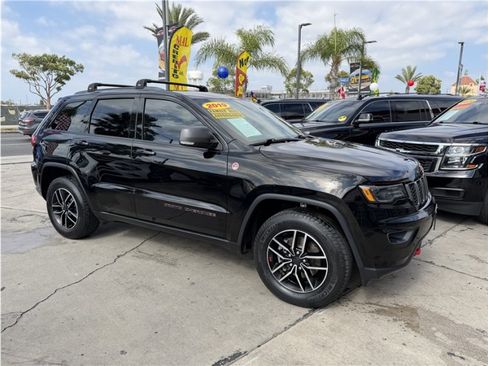 Used 2019 Jeep Grand Cherokee Trailhawk w/ Trailhawk Luxury Group AWD/4WD image 64