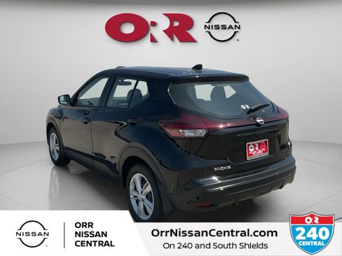New 2025 Nissan Kicks Play S image 7