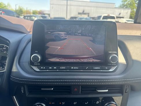 Used 2021 Nissan Rogue S image 18