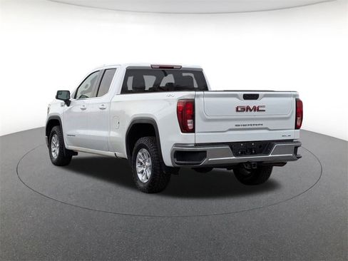 Used 2022 GMC Sierra 1500 SLE image 7