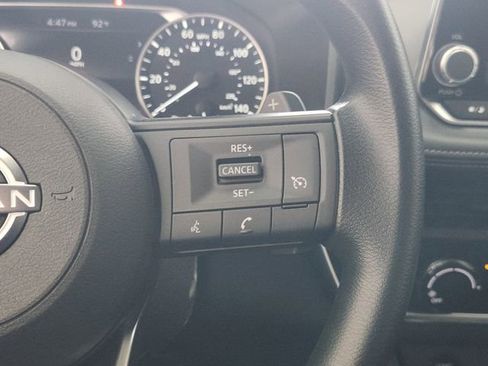 Used 2024 Nissan Rogue S AWD/4WD image 23