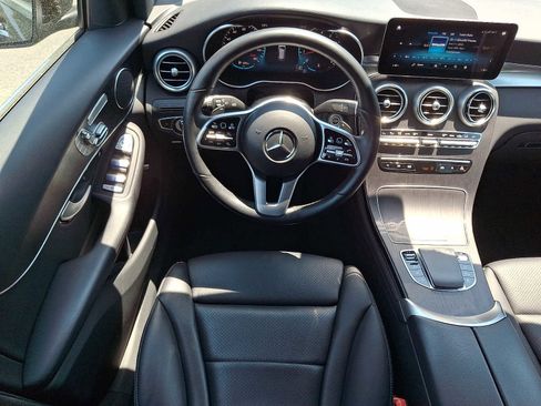 Used 2022 Mercedes-Benz GLC 300 4MATIC image 11