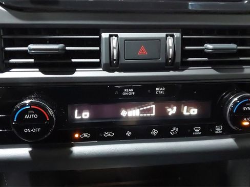 Certified 2025 Nissan Pathfinder S image 25