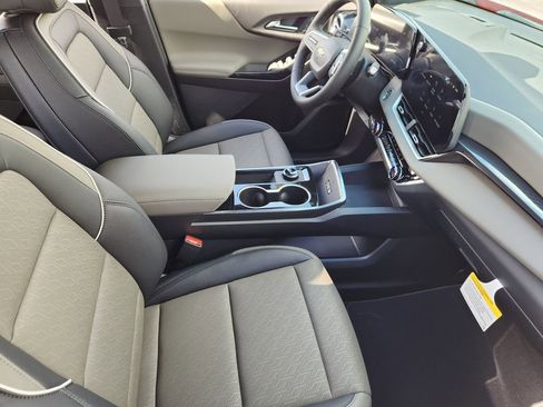 New 2026 Chevrolet Equinox LT FWD image 10