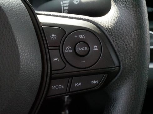 Certified 2025 Toyota Corolla LE image 25