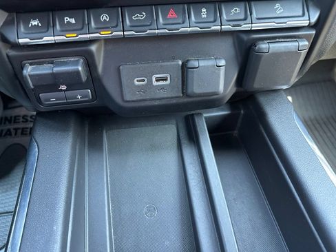 Used 2020 GMC Sierra 1500 AT4 w/ AT4 Premium Package AWD/4WD image 39