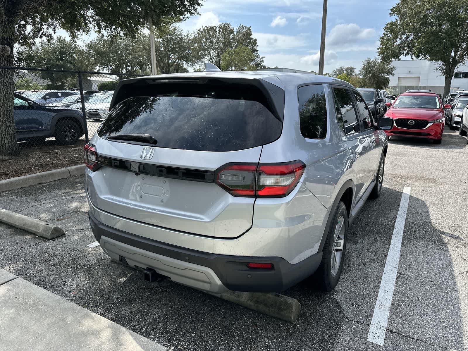 Used 2023 Honda Pilot EX-L image 8