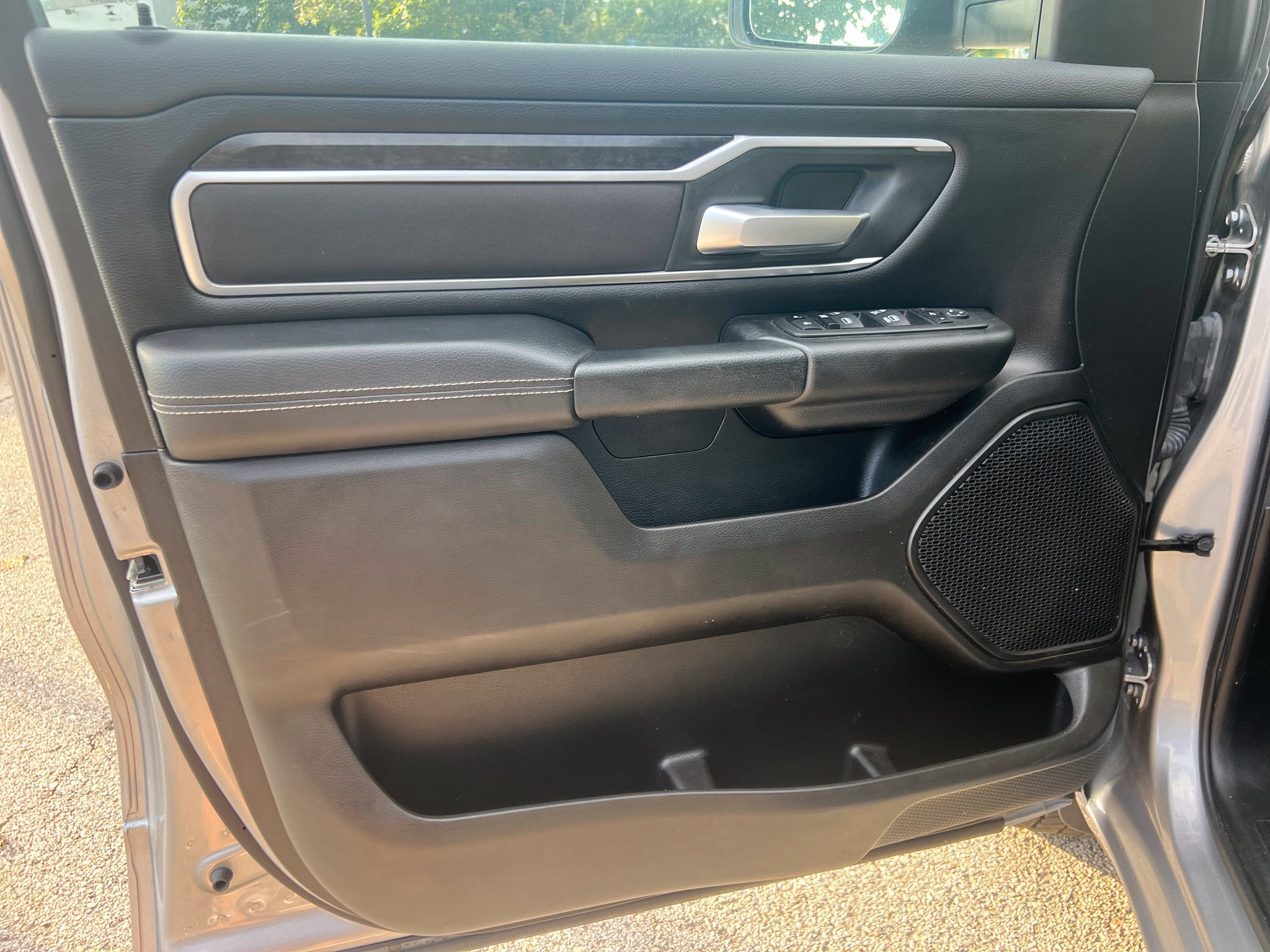 Used 2023 RAM 1500 Big Horn AWD/4WD image 10
