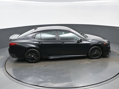 Used 2025 Toyota Camry SE FWD image 41