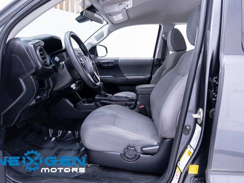 Used 2019 Toyota Tacoma SR image 22