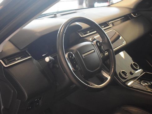 Used 2018 Land Rover Range Rover Velar S AWD/4WD image 42