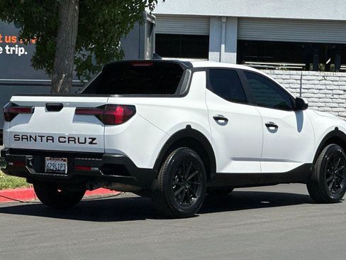 Used 2023 Hyundai Santa Cruz SEL w/ Cargo Package AWD/4WD image 4