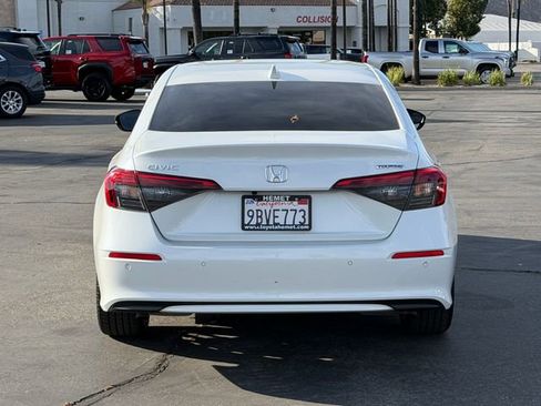 Used 2022 Honda Civic Touring image 7