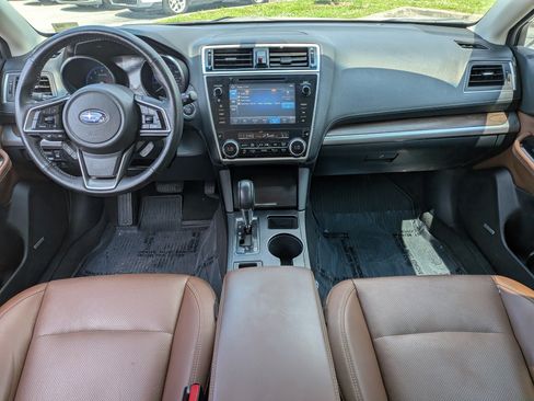 Used 2018 Subaru Outback 2.5i Touring AWD/4WD image 16