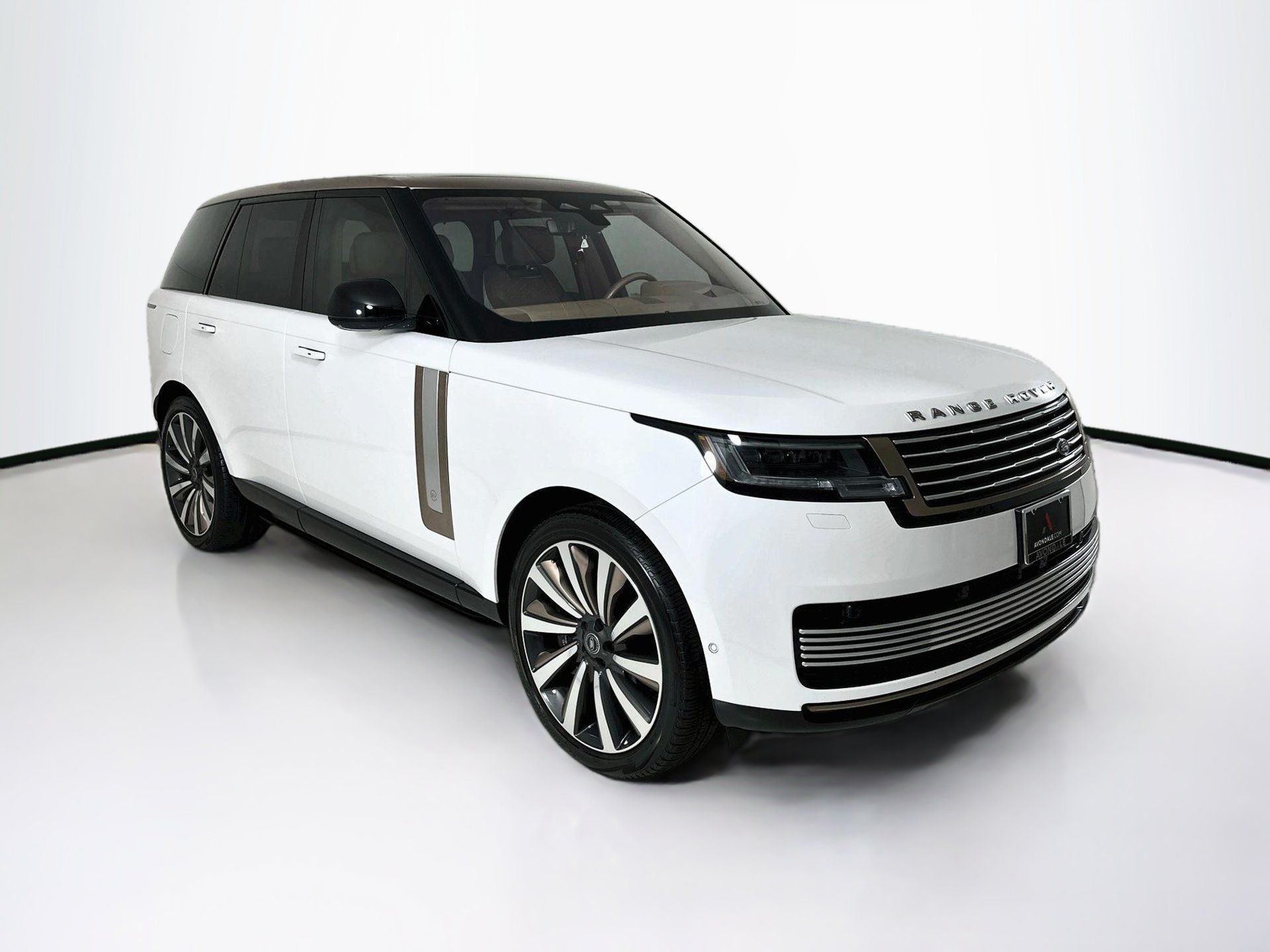 Used 2023 Land Rover Range Rover SV AWD/4WD image 1