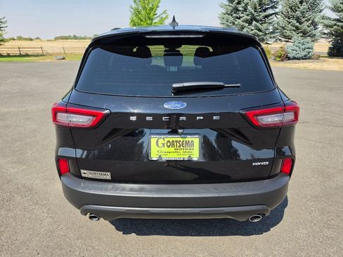 Used 2025 Ford Escape ST-Line AWD/4WD image 7