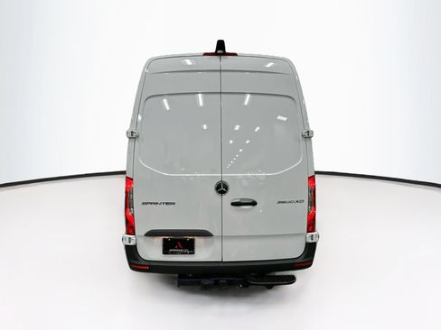 Used 2025 Mercedes-Benz Sprinter 3500 image 7