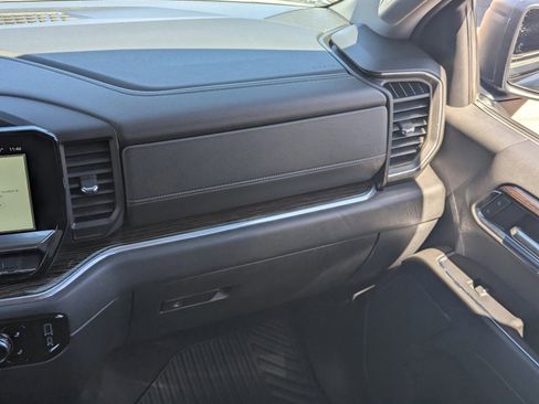 Used 2022 GMC Sierra 1500 Elevation image 18