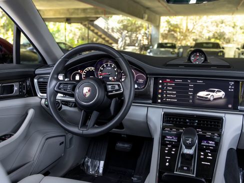 Certified 2023 Porsche Panamera Platinum Edition RWD image 39