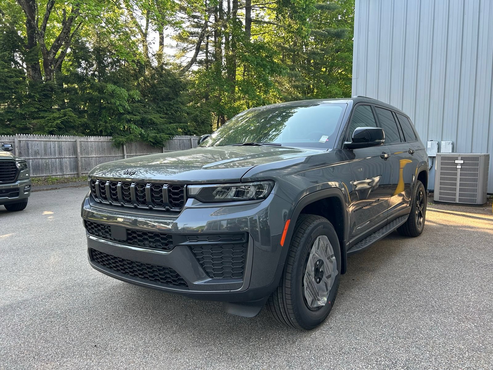 New 2026 Jeep Grand Cherokee L 4WD image 8