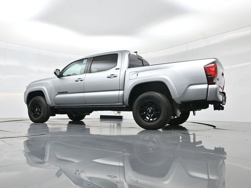 Used 2022 Toyota Tacoma SR5 image 46