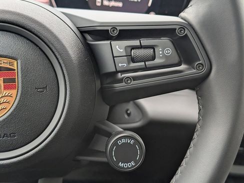 Used 2025 Porsche Macan 4 Electric image 24