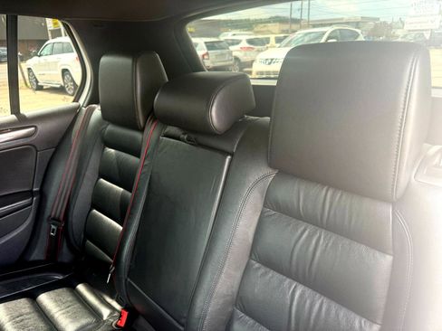 Used 2014 Volkswagen GTI Driver's Edition image 42