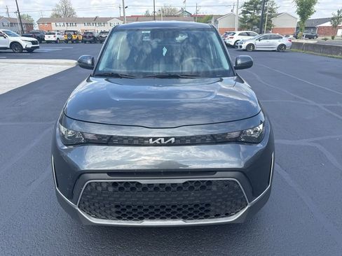 Used 2023 Kia Soul LX w/ LX Technology Package image 2