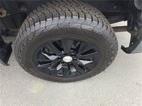 Used 2021 Chevrolet Silverado 1500 Custom AWD/4WD image 12