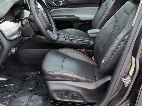 Used 2022 Jeep Compass Latitude AWD/4WD image 17