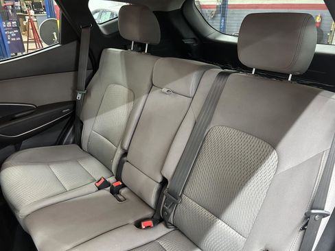 Used 2018 Hyundai Santa Fe Sport image 8