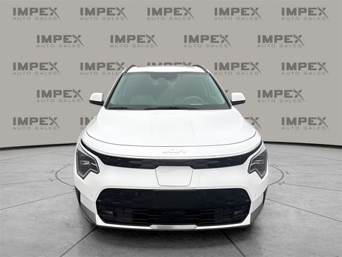 Used 2023 Kia Niro Wave w/ Wave Preserve Package image 8