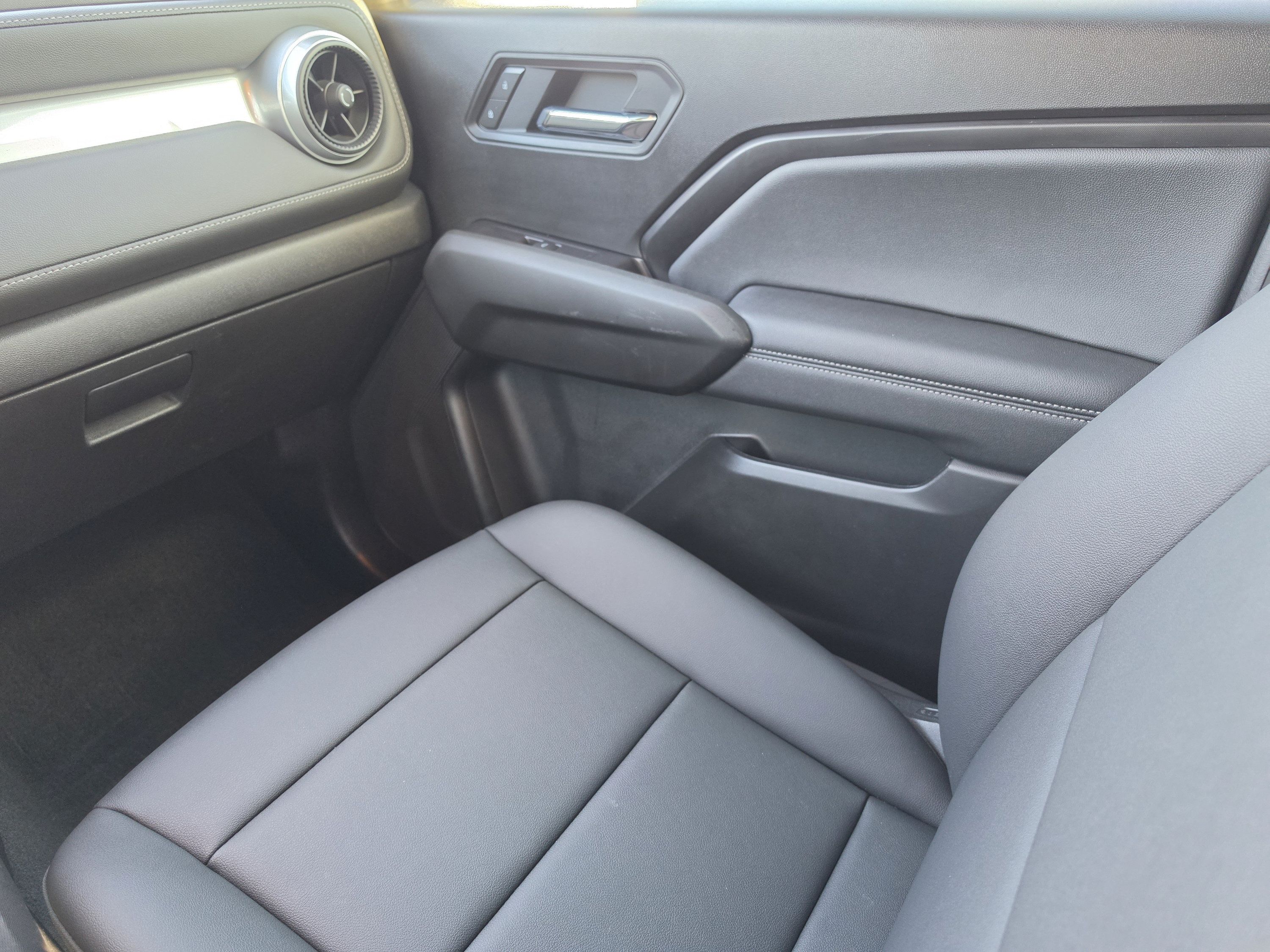 Used 2026 Chevrolet Colorado LT w/ LT Convenience Package RWD image 21