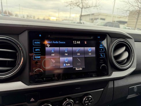 Used 2019 Toyota Tacoma TRD Sport image 20