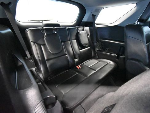 Used 2022 Ford Explorer Limited w/ Equipment Group 301A image 28