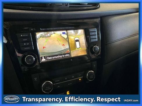 Used 2019 Nissan Rogue SV w/ Premium Package image 27