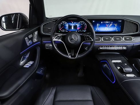 Certified 2025 Mercedes-Benz GLS 450 4MATIC image 15
