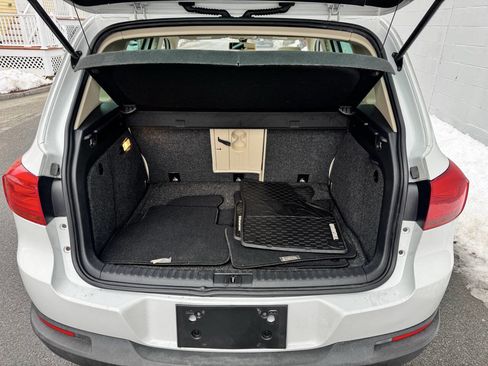 Used 2017 Volkswagen Tiguan Wolfsburg Edition image 31