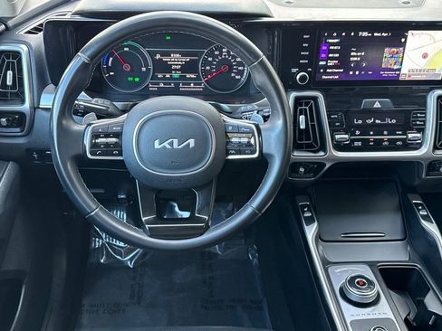 Used 2022 Kia Sorento S FWD image 17