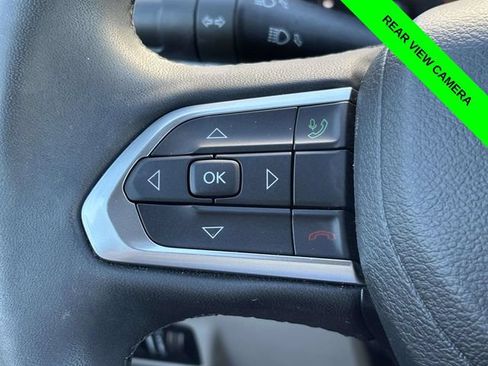 Used 2023 Jeep Compass Latitude AWD/4WD image 12